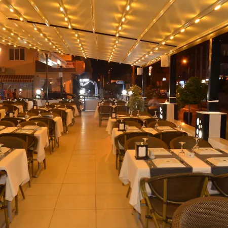 Isla Aparthotel 3*