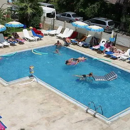 Isla Apart Otel 3*